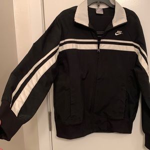 Nike track jacket (Medium) women’s. Black & off white. Lightweight windbreaker